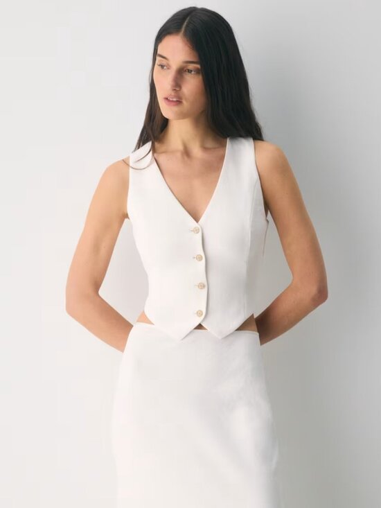 Wilfred Jackets & Blazers - NWT Aritzia WILFRED Pacino Vest - Crepette - Light Birch 10